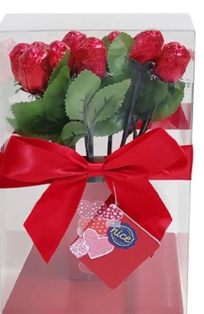 12 Chocolate Roses